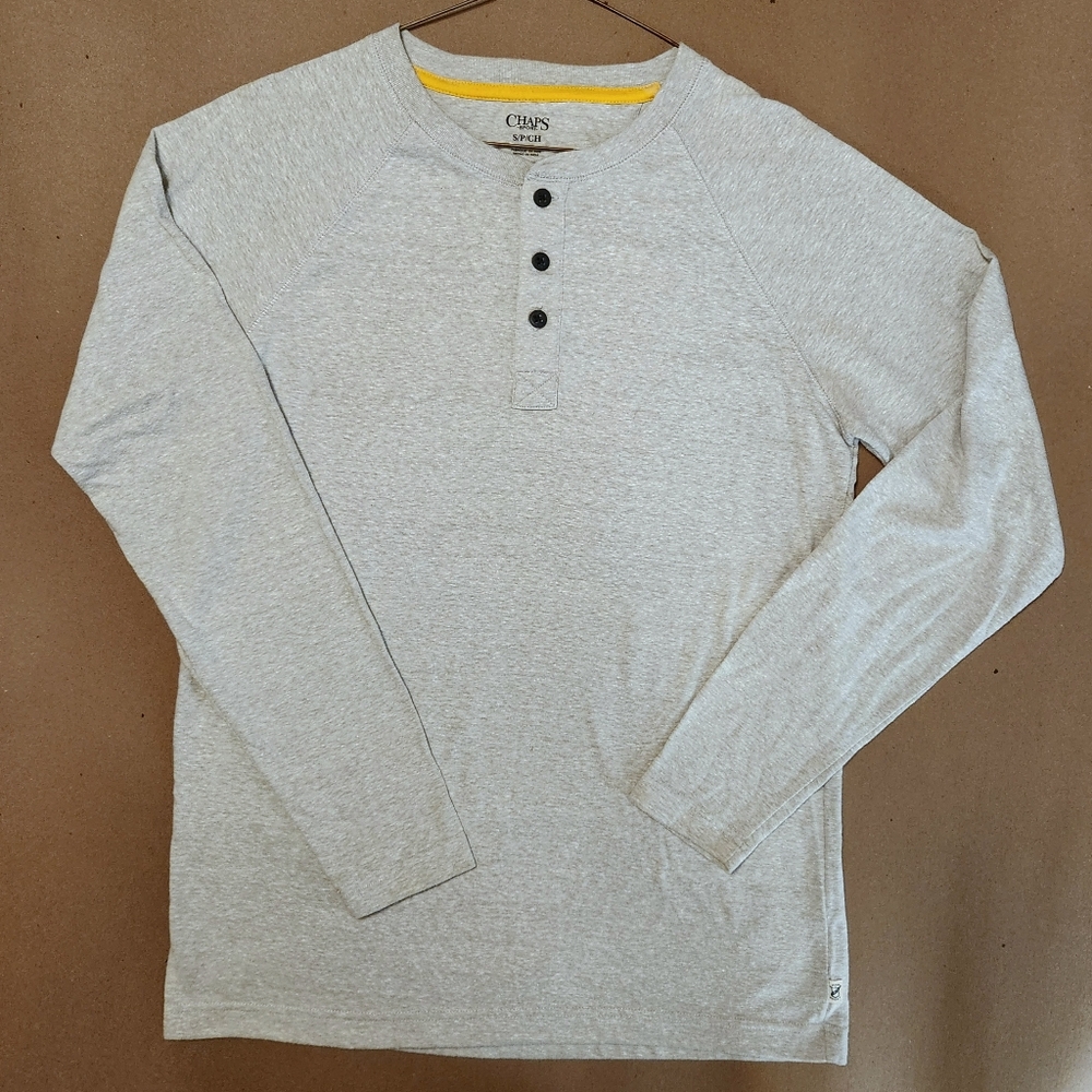A brand new, never worn small heather grey Chaps 3 botton Henley.